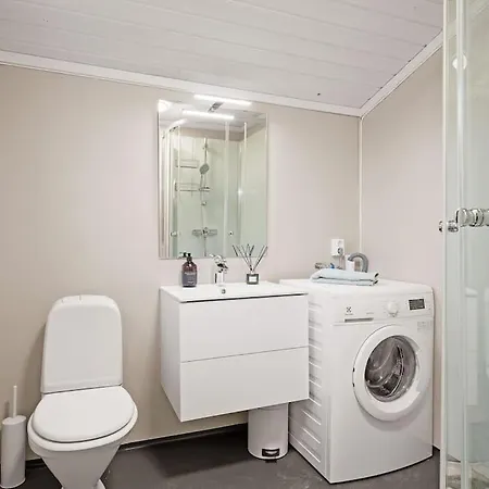 Appartement P - Two-bedroom In A Cozy Neighborhood Near The Center
