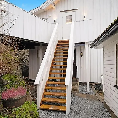 P - Two-bedroom In A Cozy Neighborhood Near The Center Appartement Porsgrunn